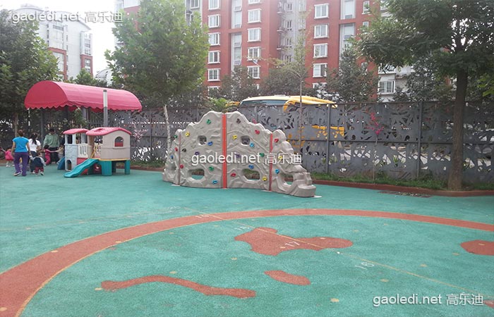 攀岩墙，来进行比赛，看谁是最短时间记录保持者