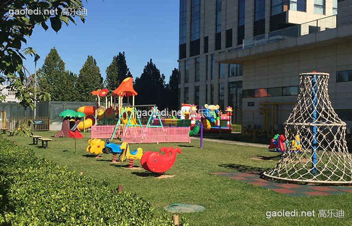 这张貌似在哪见过,好吧,组合滑梯,户外攀爬、摇摇乐 这张貌似在哪见过,好吧,组合滑梯,户外攀爬、摇摇乐